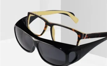 다른 고객님들도 많이 보고 있는 디비노 포렌즈 선글라스 2개  LED라이트 패키지 Top8